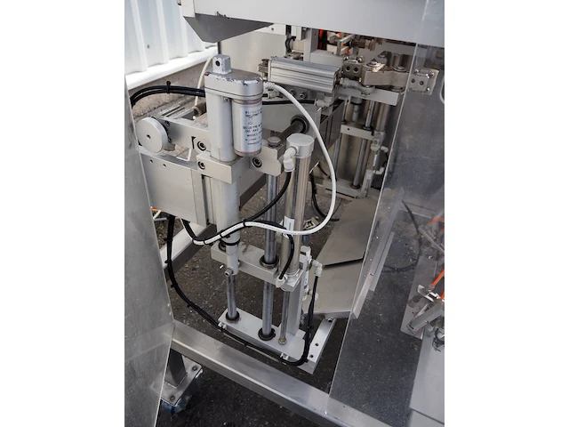 Nn pouch filling machine - afbeelding 14 van  15