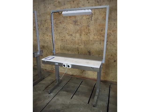 Nn preparation tables - afbeelding 1 van  7