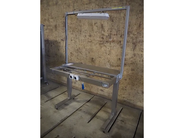 Nn preparation tables - afbeelding 1 van  7