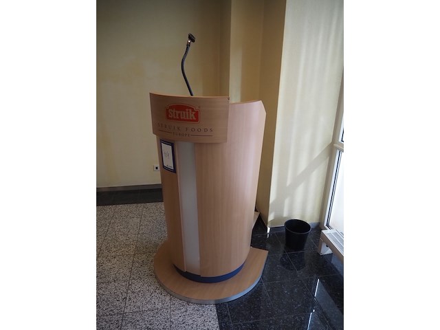 Nn presentation desk - afbeelding 1 van  3