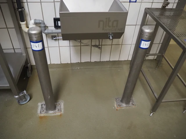 Nn protection poles - afbeelding 1 van  3