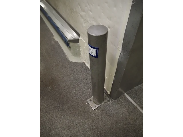 Nn protection poles - afbeelding 3 van  3