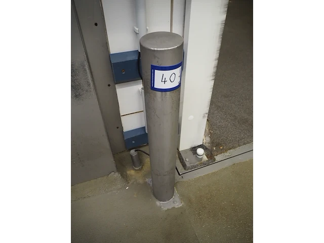 Nn protection poles - afbeelding 1 van  6