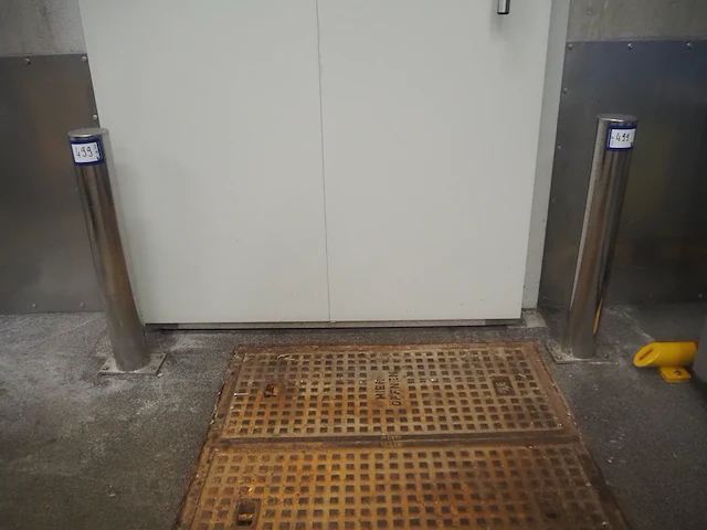 Nn protection poles - afbeelding 1 van  7