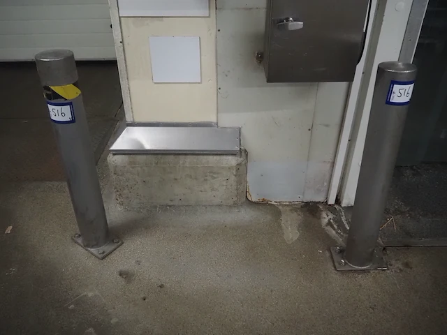 Nn protection poles - afbeelding 1 van  9