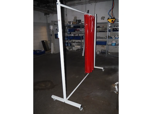 Nn rack with curtain - afbeelding 3 van  4