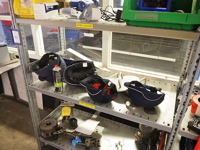 Nn rack with parts - afbeelding 9 van  15