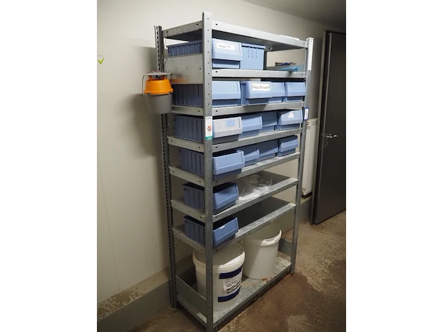 Nn rack with storage bins - afbeelding 1 van  5