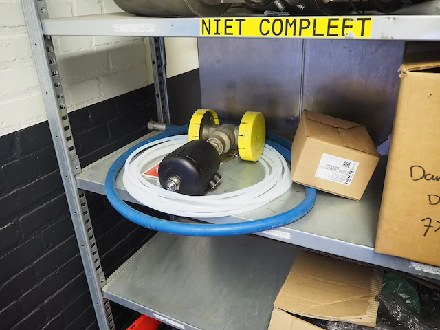 Nn rack with valve parts - afbeelding 15 van  19