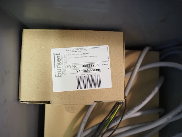 Nn rack with valve parts - afbeelding 19 van  19