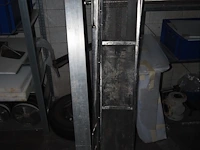 Nn racks with machine parts - afbeelding 8 van  10