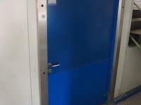 Nn refrigeration door