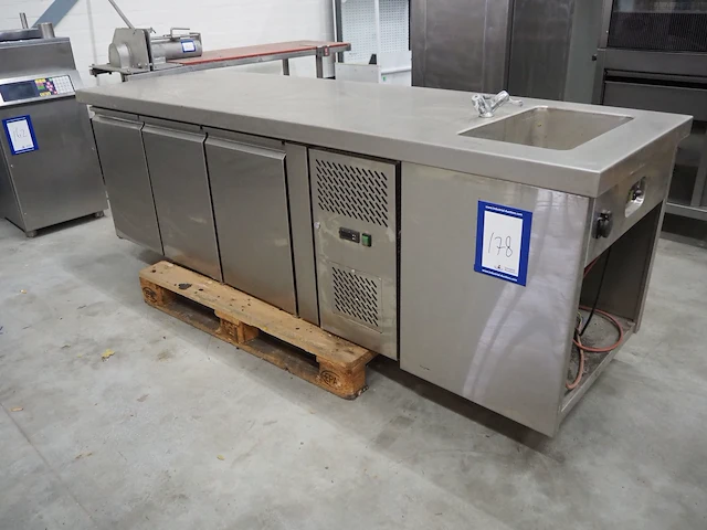 Nn refrigerator - afbeelding 1 van  11