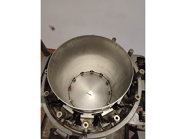 Nn rotary piston filler - afbeelding 15 van  16