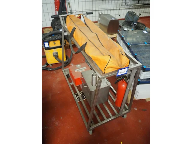 Nn safety equipment - afbeelding 2 van  8