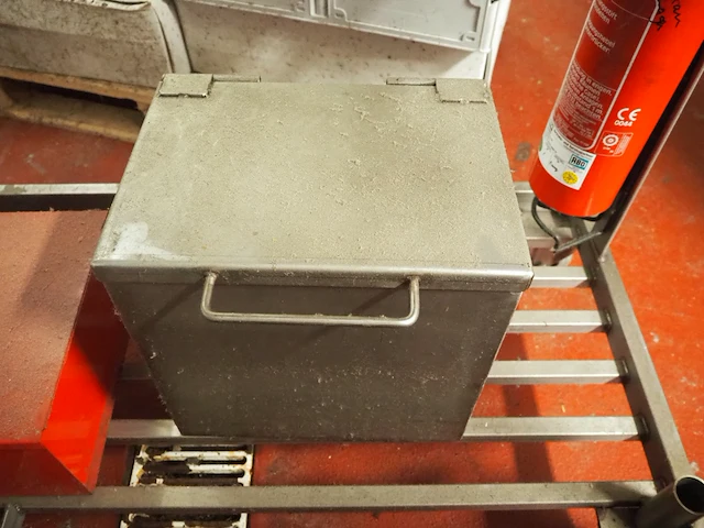 Nn safety equipment - afbeelding 6 van  8
