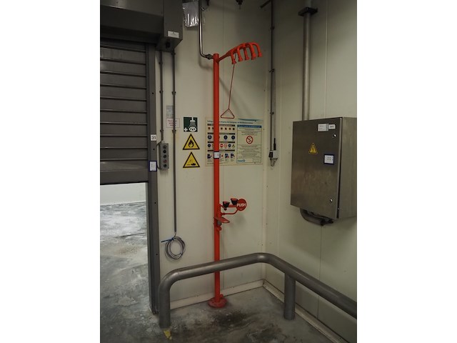 Nn safety shower - afbeelding 1 van  4