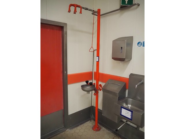 Nn safety shower - afbeelding 1 van  4