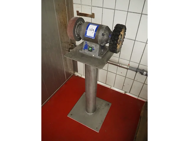 Nn sanding machine - afbeelding 1 van  6