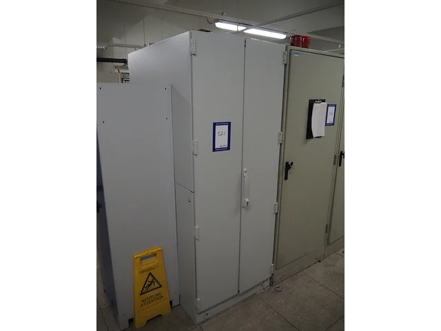 Nn server cabinet - afbeelding 1 van  4
