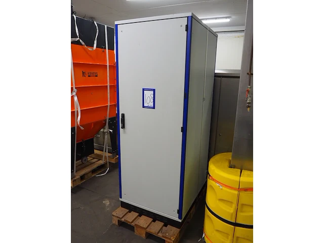 Nn server cabinet - afbeelding 1 van  6