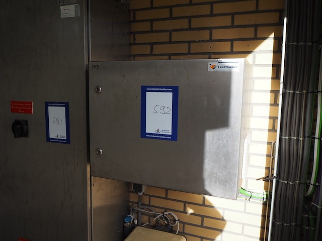 Nn server cabinet - afbeelding 1 van  2