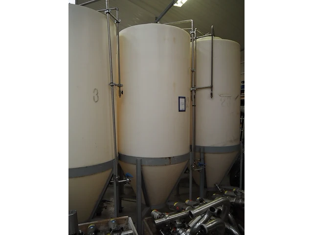 Nn silos - afbeelding 1 van  5
