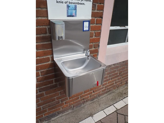 Nn sink with faucet - afbeelding 3 van  5