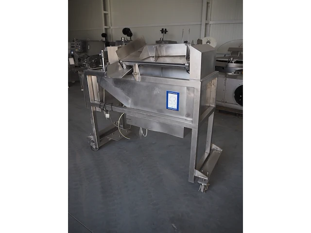 Nn skin removal machine - afbeelding 1 van  11