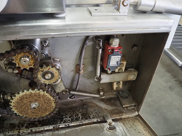 Nn skinning and derinding machine - afbeelding 2 van  10