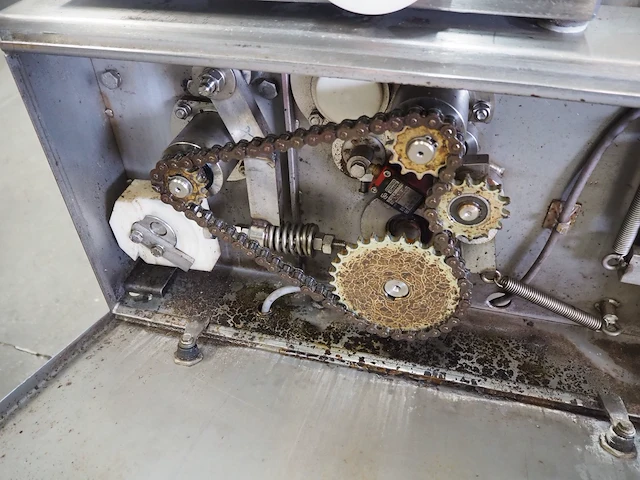 Nn skinning and derinding machine - afbeelding 10 van  10