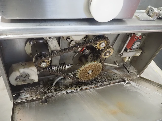 Nn skinning and derinding machine - afbeelding 3 van  11