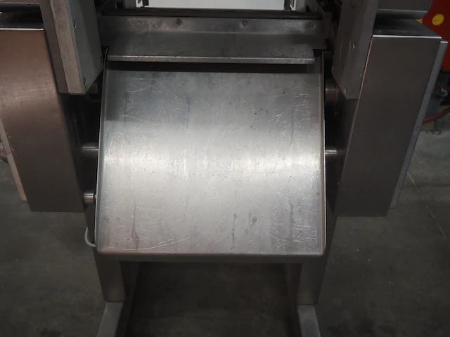 Nn skinning and derinding machine - afbeelding 7 van  11