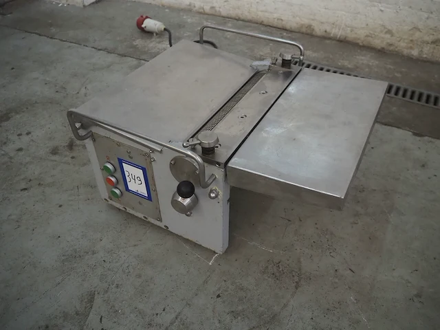 Nn skinning machine - afbeelding 1 van  7