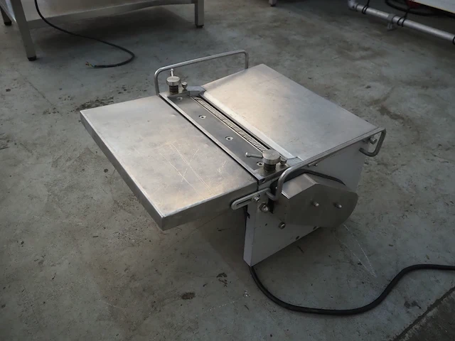 Nn skinning machine - afbeelding 4 van  7