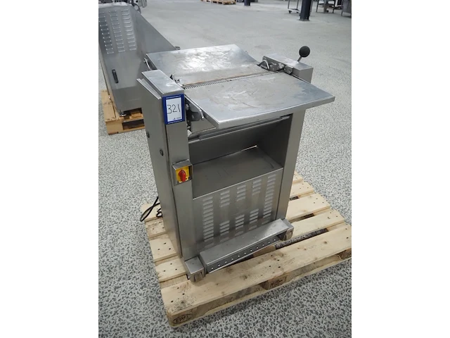 Nn skinning machine - afbeelding 1 van  10