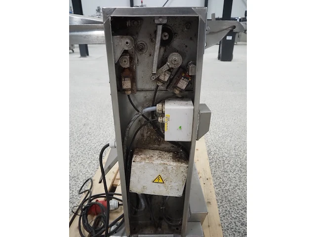 Nn skinning machine - afbeelding 9 van  10