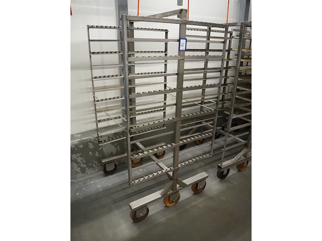 Nn smoke trolley - afbeelding 1 van  4
