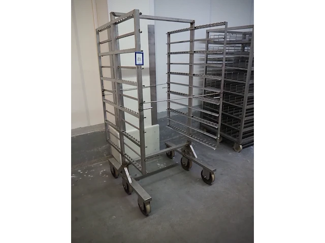 Nn smoke trolley - afbeelding 1 van  5