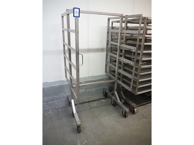 Nn smoke trolley - afbeelding 1 van  5