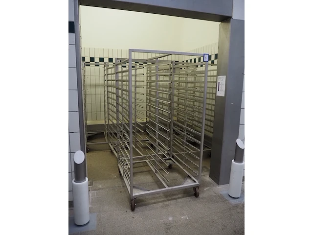 Nn smoke trolleys - afbeelding 1 van  8