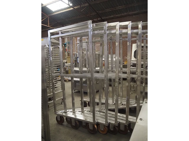 Nn smoke trolleys - afbeelding 3 van  6