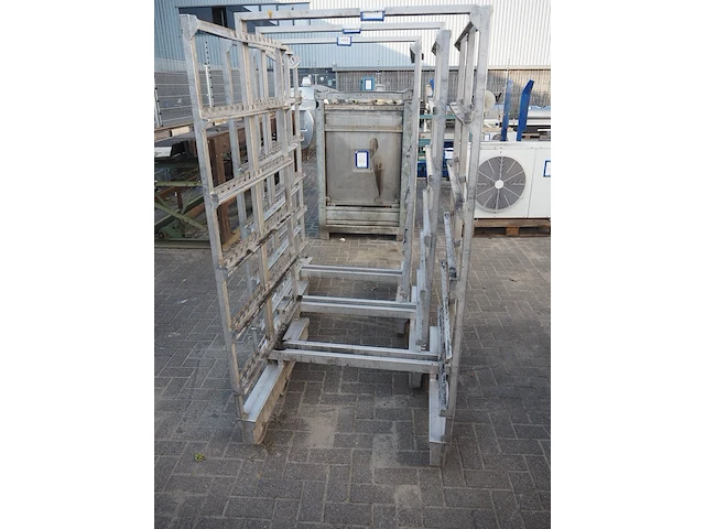 Nn smoke trolleys - afbeelding 2 van  6