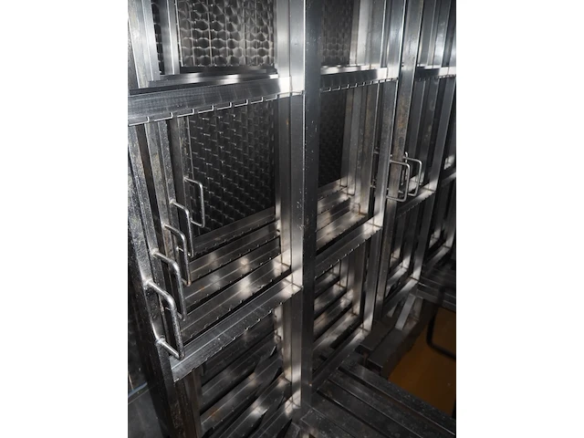 Nn smoke trolleys - afbeelding 3 van  3