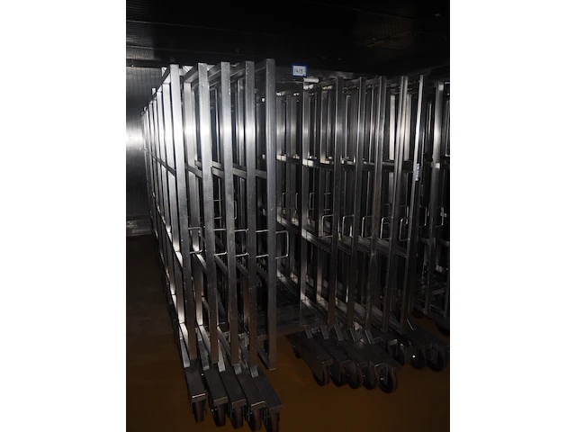 Nn smoke trolleys - afbeelding 1 van  3