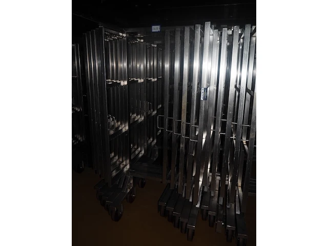 Nn smoke trolleys - afbeelding 2 van  3