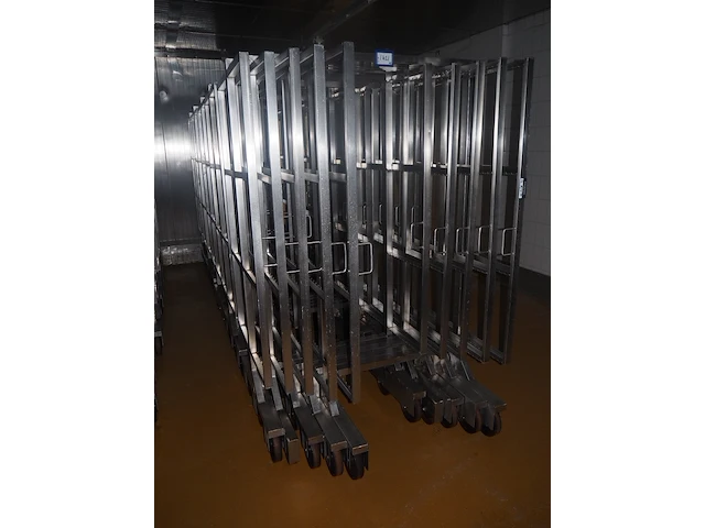 Nn smoke trolleys - afbeelding 1 van  3