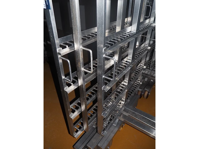 Nn smoke trolleys - afbeelding 3 van  3