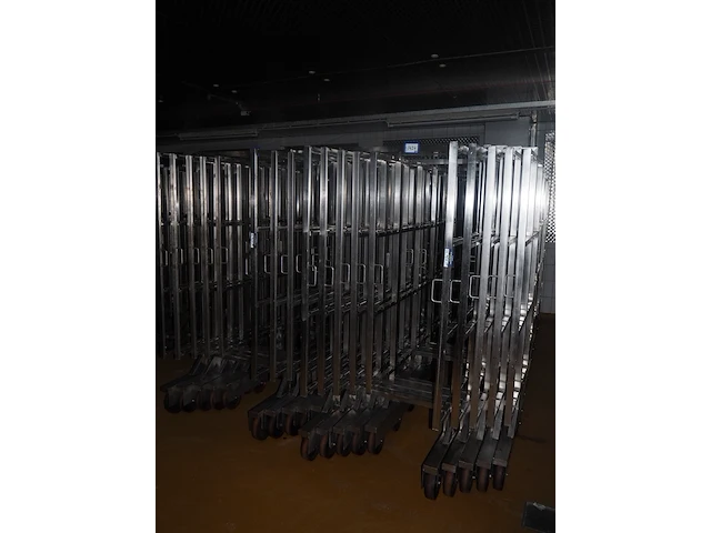 Nn smoke trolleys - afbeelding 2 van  3