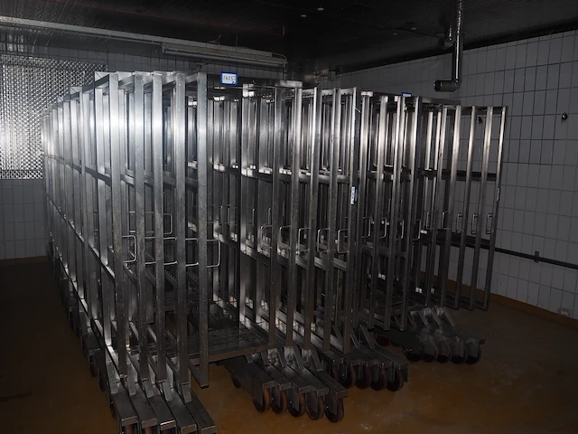 Nn smoke trolleys - afbeelding 1 van  3